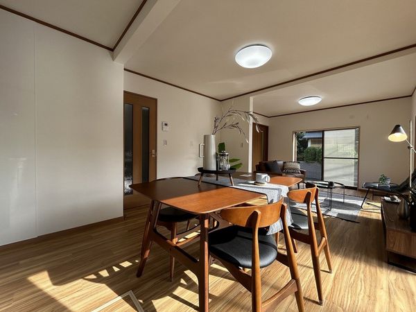 岡津町(戸建) リビング