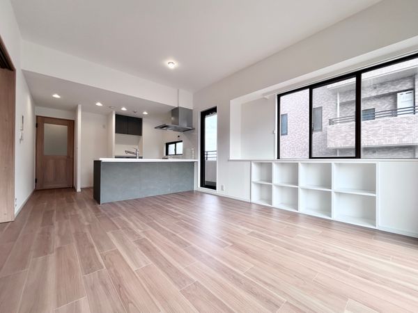 サン・ステージ緑園都市東の街 9番館 リビング サン・ステージ緑園都市東の街 9番館 リビング