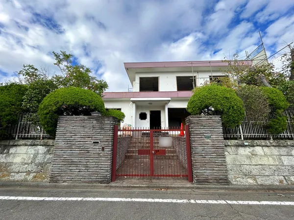 【現地写真】建築条件付き売地ではございません。お好きなハウスメーカー・工務店、およびプランでご検討可能です。（撮影日：2025年10月23日）