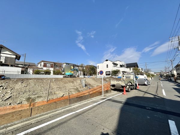 藤沢市片瀬山4丁目 土地 Ⅱ区画 前面道路含む外観