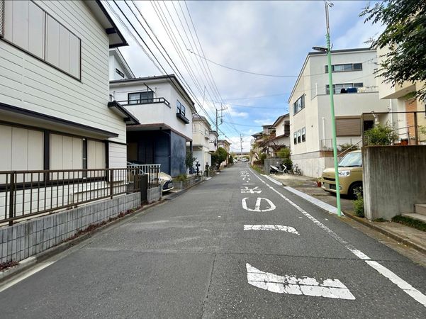 藤沢市みその台 土地 前面道路含む外観 藤沢市みその台 土地 前面道路含む外観