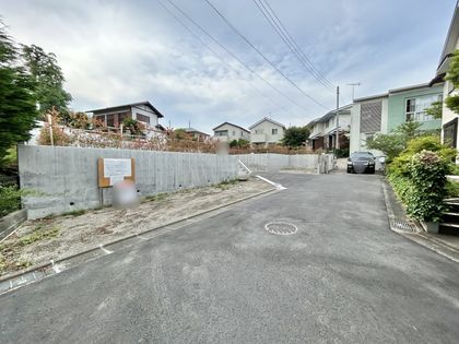 藤沢市鵠沼桜が岡1丁目 土地 B区画 前面道路含む外観