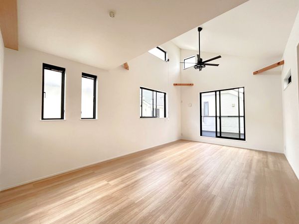 藤沢市弥勒寺3丁目 新築戸建 B棟 リビング