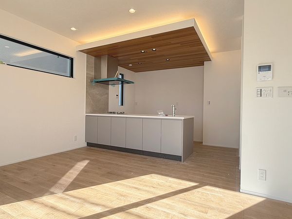 鎌倉市腰越4丁目 新築戸建 B号棟 リビング