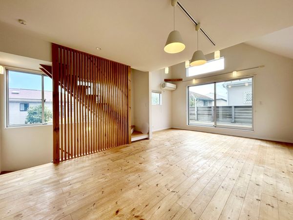 藤沢市鵠沼松が岡1丁目 戸建 リビング