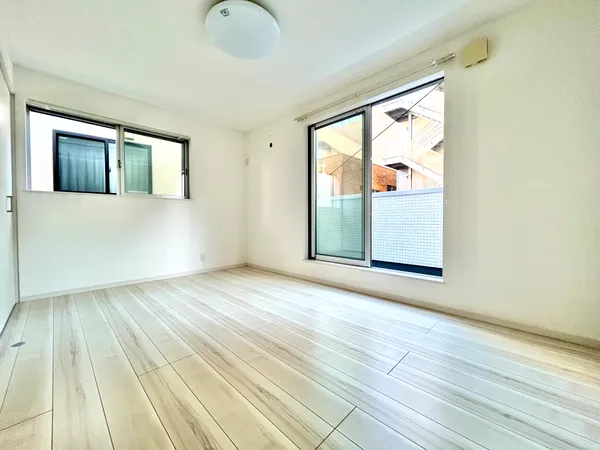 【洋室（約6.7帖）】