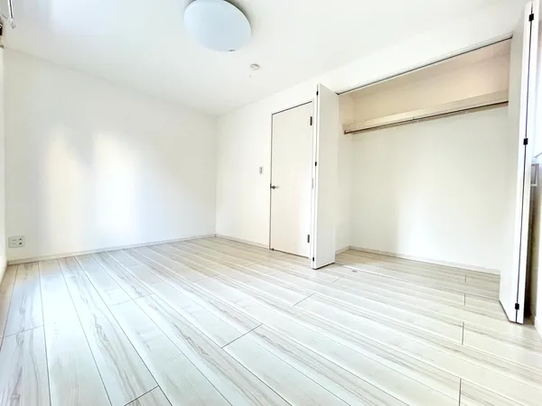 【洋室（約6.7帖）】