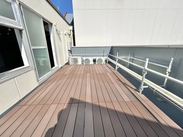 【バルコニー】