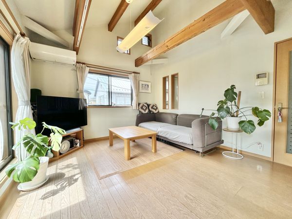 藤沢市鵠沼海岸6丁目 戸建 リビング