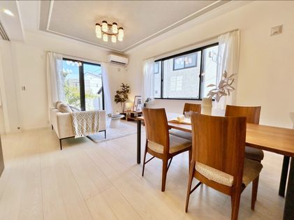 藤沢市鵠沼橘2丁目 新築戸建 11号棟 リビング