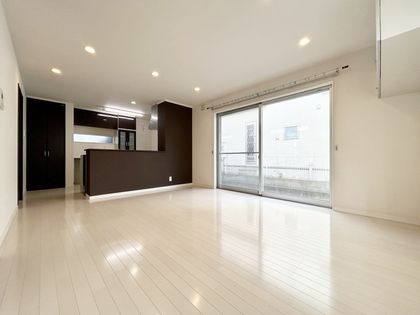 藤沢市鵠沼神明4丁目 戸建 リビング