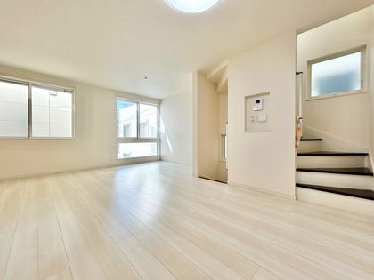 藤沢市片瀬海岸3丁目 戸建 リビング