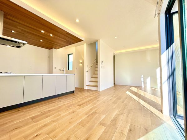 鎌倉市腰越4丁目 新築戸建 B号棟 リビング 鎌倉市腰越4丁目 新築戸建 B号棟 リビング