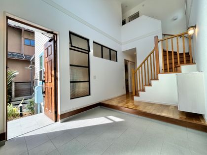 藤沢市鵠沼海岸1丁目 戸建 玄関