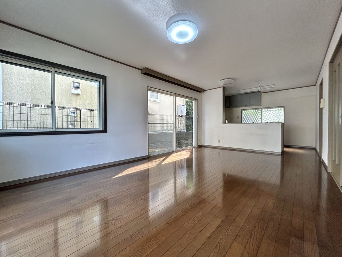 藤沢市白旗3丁目 戸建 リビング リビング