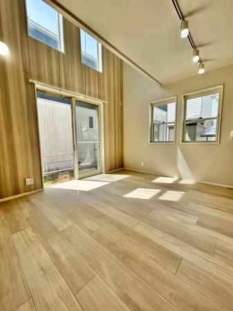 藤沢市鵠沼海岸5丁目 戸建 リビング