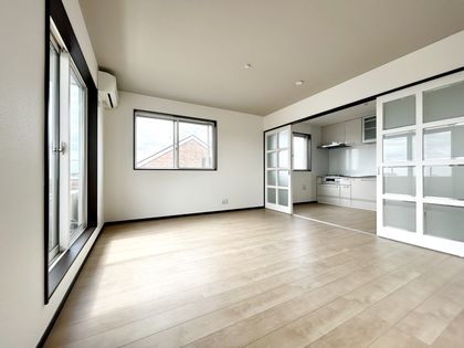 藤沢市柄沢2丁目 戸建 リビング