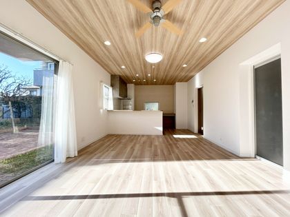 藤沢市鵠沼松が岡4丁目 戸建 リビング リビング
