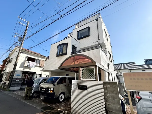 【現地外観写真】2019年2月に外壁リフォーム、2015年1月にキッチン・浴室・トイレ交換や全室クロス貼替などの内装リフォーム済です。