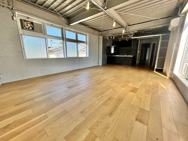 藤沢市片瀬3丁目 店舗付住宅 リビング 藤沢市片瀬3丁目 店舗付住宅 リビング