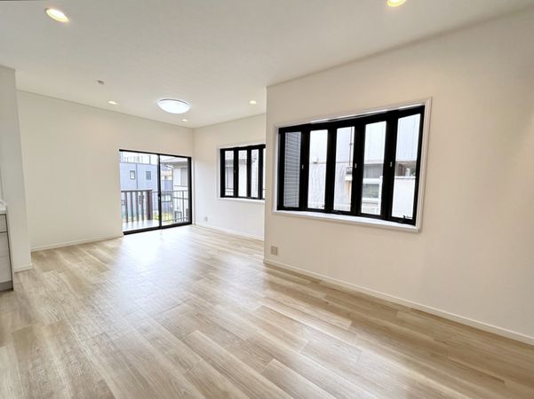藤沢市鵠沼藤が谷4丁目 戸建 リビング 藤沢市鵠沼藤が谷4丁目 戸建 リビング