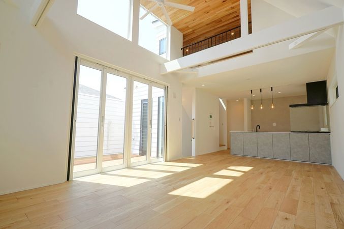 藤沢市鵠沼海岸7丁目 新築戸建 リビング