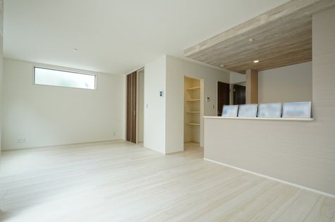 藤沢市鵠沼桜が岡4丁目 新築戸建 リビング