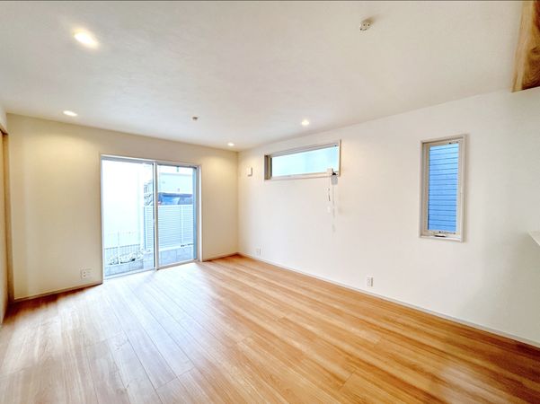 藤沢市大鋸3丁目 新築戸建 リビング