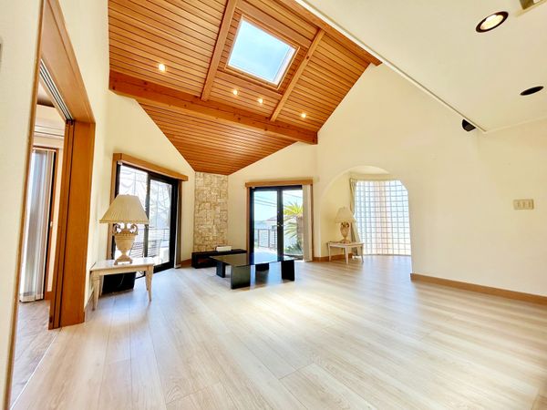 鎌倉市七里ガ浜東5丁目 戸建 リビング 鎌倉市七里ガ浜東5丁目 戸建 リビング