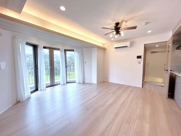 グランシティ湘南海岸マリナージュスクエア リビング