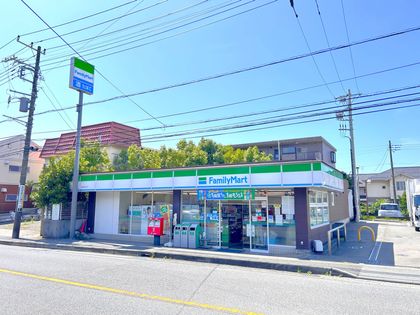 ライオンズマンション藤沢第2 ファミリーマート 藤沢渡内店(約510m) ファミリーマート 藤沢渡内店(約510m)