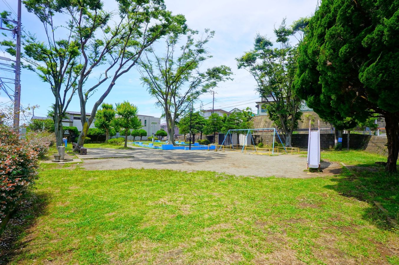 ライオンズマンション藤沢第2 御幣下公園(約230m) 御幣下公園(約230m)