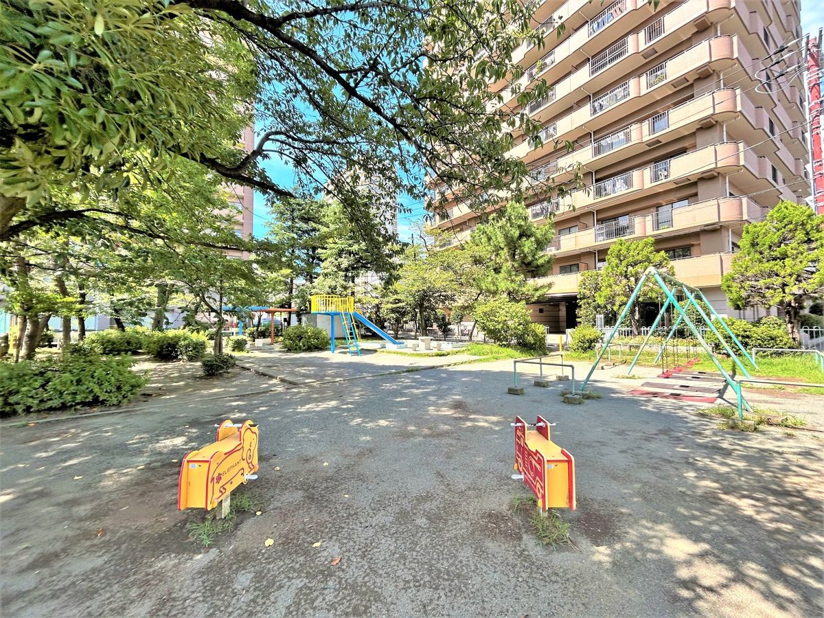 砥上公園（約170ｍ）