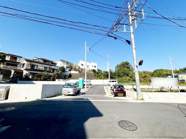 戸塚区戸塚町 土地 2区画 前面道路含む外観 戸塚区戸塚町 土地 2区画 前面道路含む外観