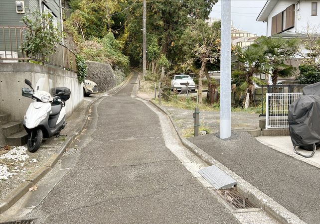 戸塚区上倉田町 土地 前面道路含む外観 戸塚区上倉田町 土地 前面道路含む外観