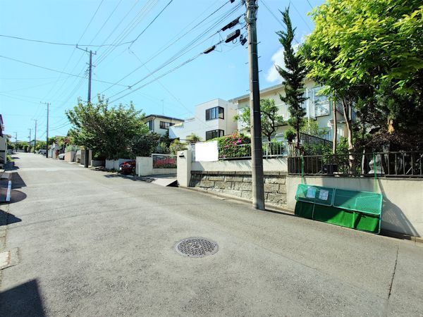 戸塚区戸塚町 土地 前面道路含む外観 戸塚区戸塚町 土地 前面道路含む外観