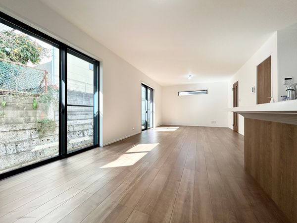 港南区下永谷5丁目 新築戸建 リビング