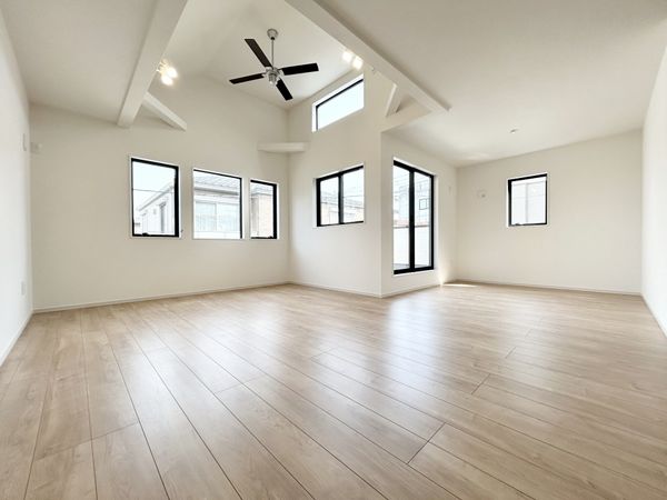 泉区中田南5丁目 新築戸建1号棟 リビング