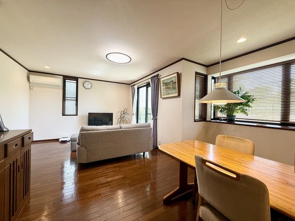 戸塚区汲沢8丁目 戸建 リビング