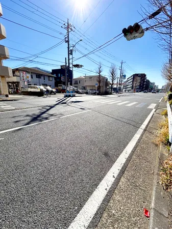 【南東側前面道路】