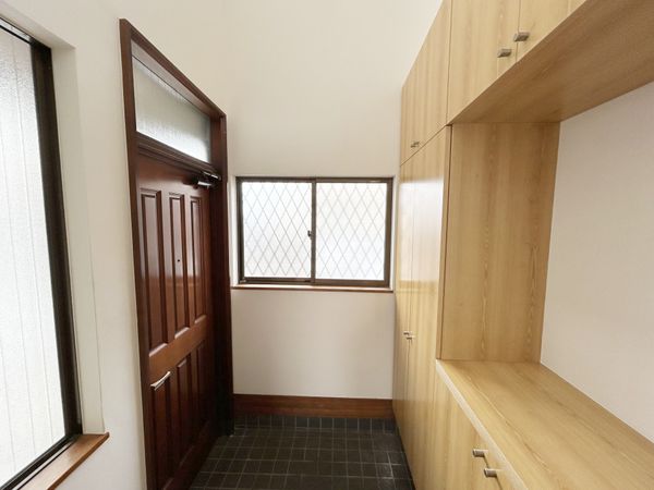 戸塚区原宿1丁目 戸建 玄関