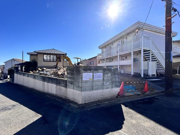 戸塚区南舞岡3丁目 新築戸建 前面道路含む外観 戸塚区南舞岡3丁目 新築戸建 前面道路含む外観