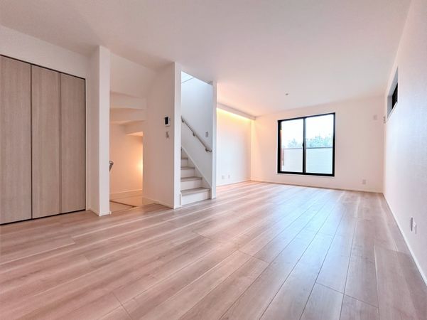 戸塚区矢部町 新築戸建 2号棟 リビング