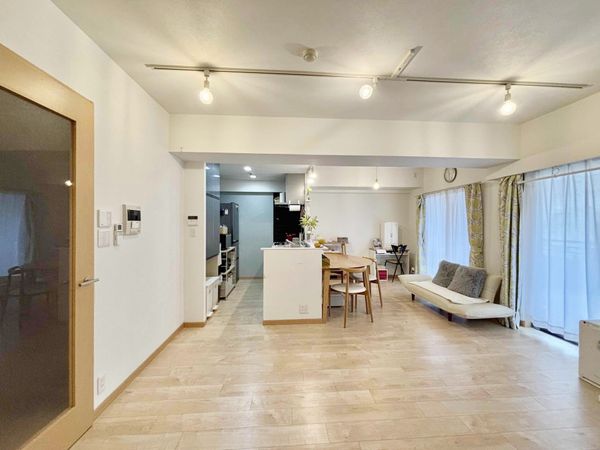 クオス横浜日限山 リビング