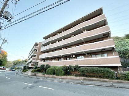 エステスクエア港南百合ヶ丘 外観