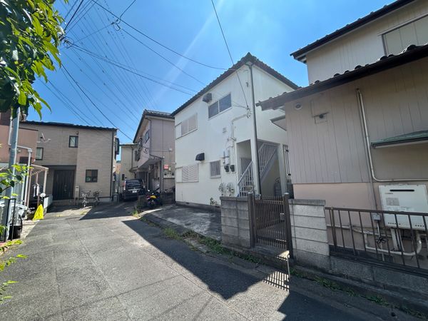 前面道路含む外観