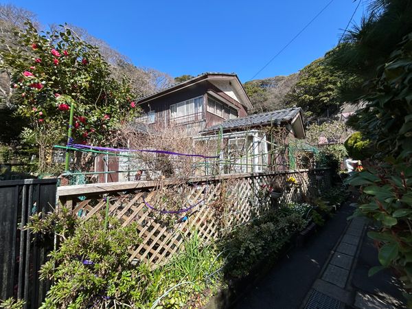鎌倉市材木座4丁目 古家付き土地 土地写真 鎌倉市材木座4丁目 古家付き土地 土地写真
