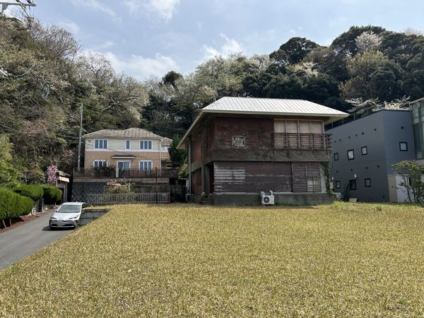 鎌倉市七里ガ浜東3丁目 古家付き土地 土地写真 鎌倉市七里ガ浜東3丁目 古家付き土地 土地写真
