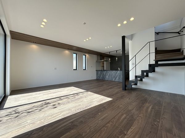 鎌倉市稲村ガ崎5丁目 新築戸建 2号棟 リビング