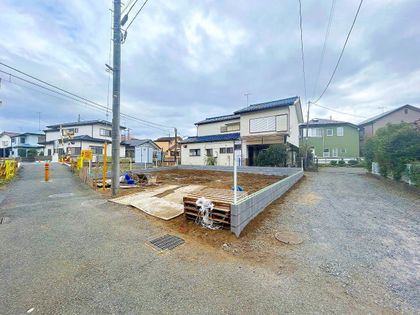 茅ヶ崎市香川5丁目 土地 前面道路含む外観
